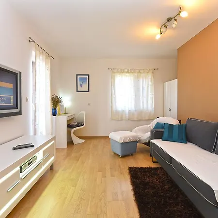 Monfiorenzo 1551 * روفينج