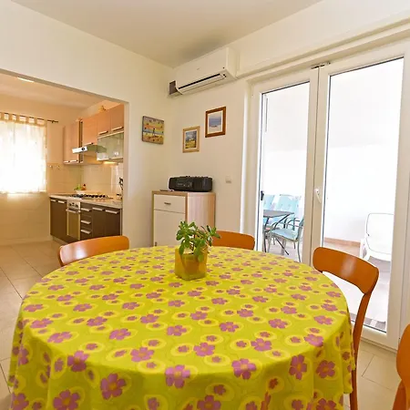Monfiorenzo 1551 * روفينج