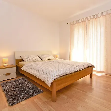 Monfiorenzo 1551 Apartment *